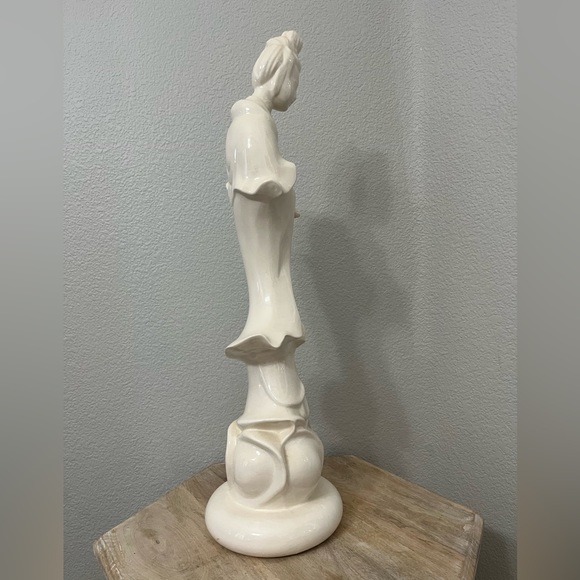 Vintage Asian Figurine - Picture 6 of 9